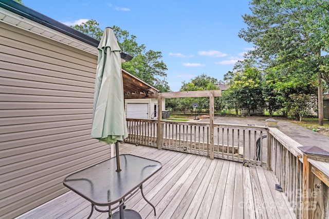 1004 Venus St, Kannapolis, NC 28083 - wooden terrace with a pergola