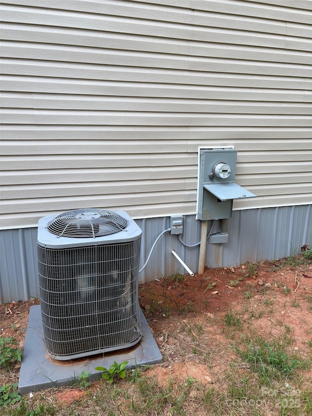 114 Woodberry Dr, Cherryville, NC 28021 - exterior view of a cooling unit