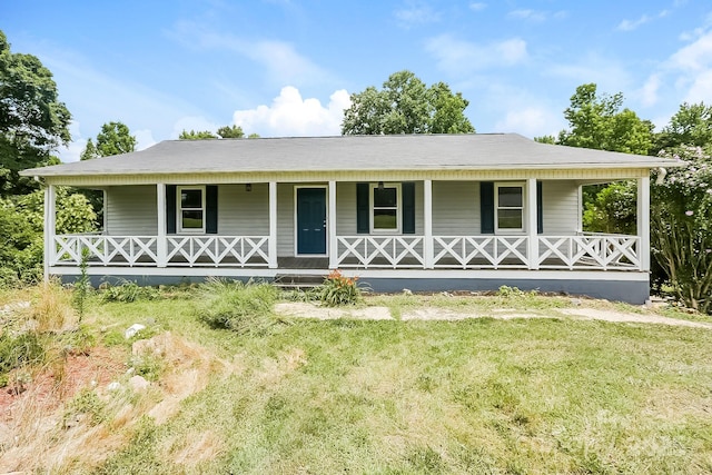8079 Optimist Club Rd, Denver, NC 28037 - farmhouse-style home with covered porch and a front yard