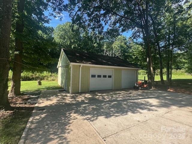 3211 Winding Trl, Matthews, NC 28105 - view of detached garage