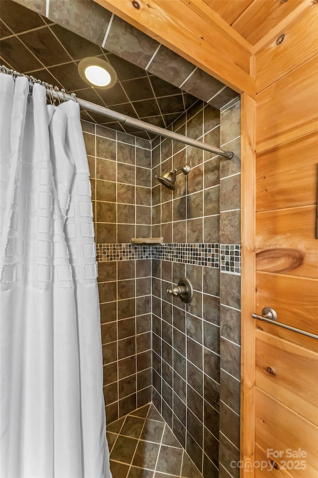 279 Outback Trl, Nebo, NC 28761 - bathroom featuring tiled shower