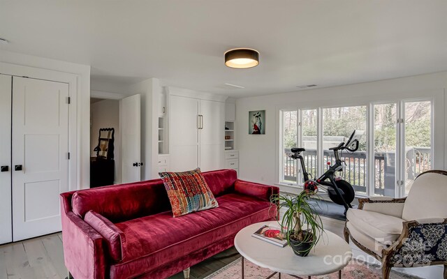 3306 Gaston Rd, Greensboro, NC 27407 - living area featuring light wood-style floors