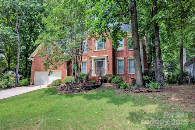 5138 Foxbriar Trl, Charlotte, NC 28269 - colonial home featuring brick siding, driveway, and a front lawn
