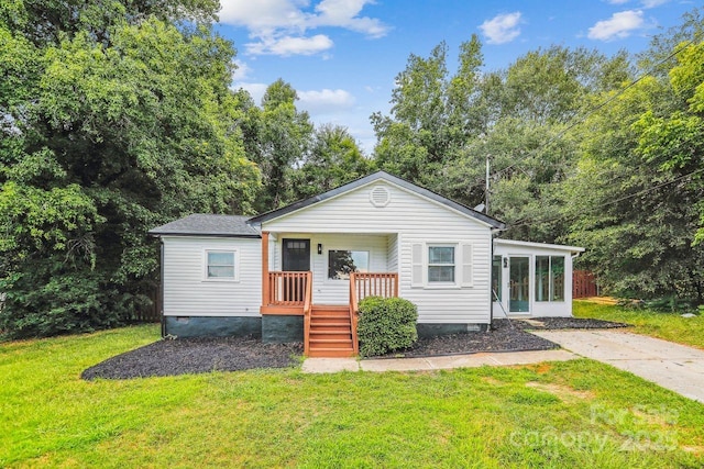 201 Hoyle Cir, Gastonia, NC 28052 - view of front facade with crawl space, a front lawn, and a porch