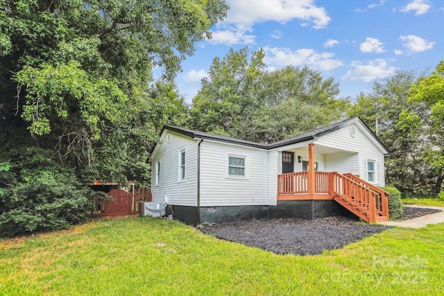 201 Hoyle Cir, Gastonia, NC 28052 - back of house with crawl space and a porch