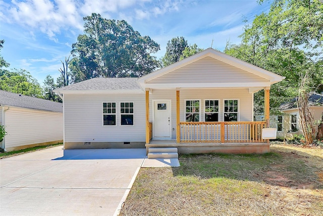 226 N Columbia Ave, Rock Hill, SC 29730 - bungalow featuring crawl space, a porch, and roof with shingles