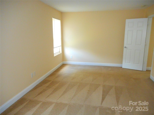 15321 Superior St, Charlotte, NC 28273 - unfurnished room with light carpet and baseboards
