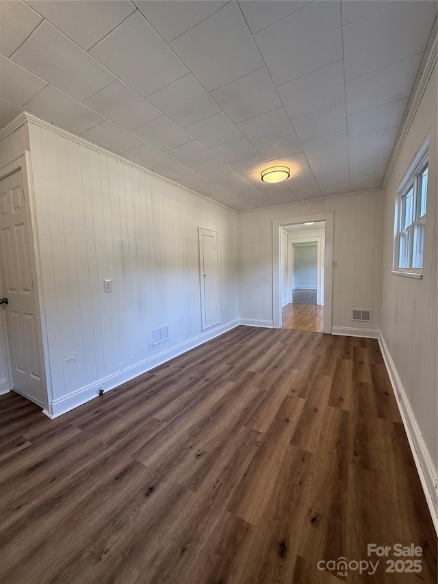 727 3rd Ave NW, Hickory, NC 28601 - spare room with dark wood finished floors and baseboards