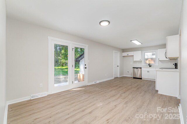 6557 Covecreek Dr, Charlotte, NC 28215 - photo 9