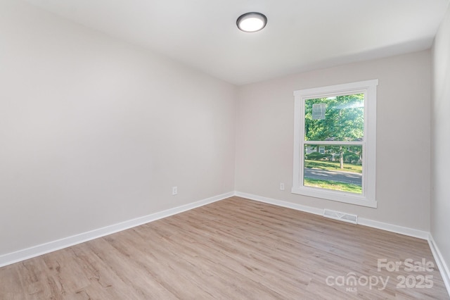6557 Covecreek Dr, Charlotte, NC 28215 - photo 17