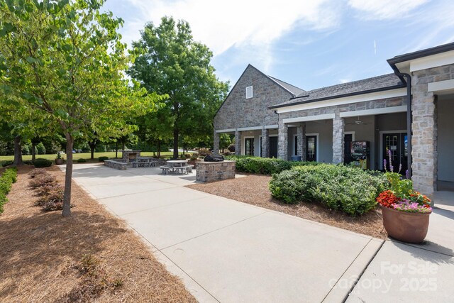 9826 Springholm Dr, Charlotte, NC 28278 - photo 32