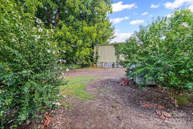 108 Walker St, Chester, SC 29706 - view of yard