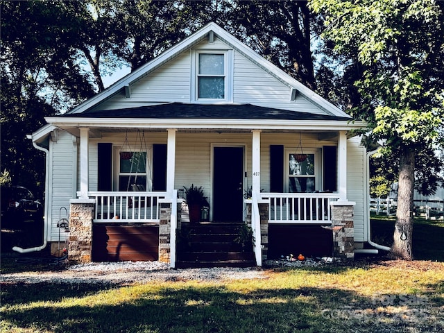 407 W Finger St, Maiden, NC 28650 - bungalow featuring covered porch