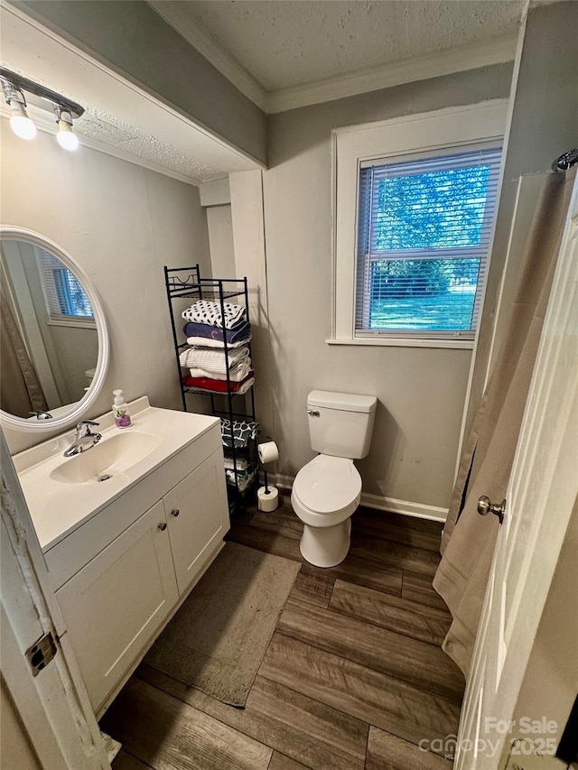 407 W Finger St, Maiden, NC 28650 - full bath featuring crown molding, vanity, wood finished floors, and a textured ceiling