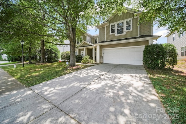 10420 Glenburn Ln, Charlotte, NC 28278 - traditional-style home with a garage, driveway, and a front yard