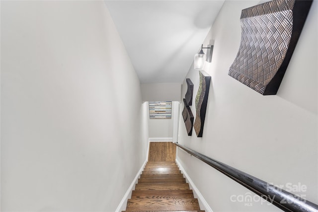 9012 Arrington Manor Pl, Charlotte, NC 28277 - staircase featuring wood finished floors and baseboards