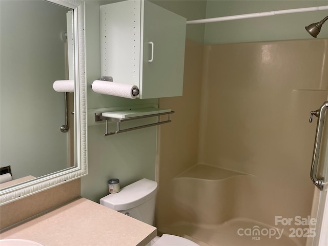 470 Roger Dr, Salisbury, NC 28147 - full bath featuring a shower and vanity