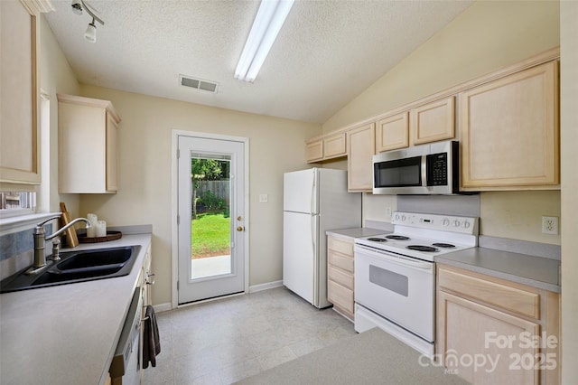 2007 Salmon River Dr, Monroe, NC 28110 - photo 11