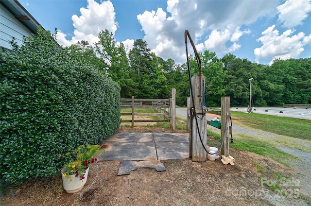 7411 Davis Rd, Waxhaw, NC 28173 - view of yard