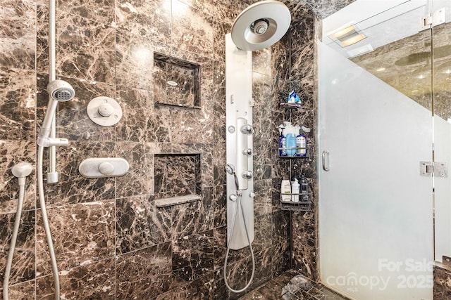 5 Hidden Cove Ln, Clover, SC 29710 - full bath featuring a shower stall