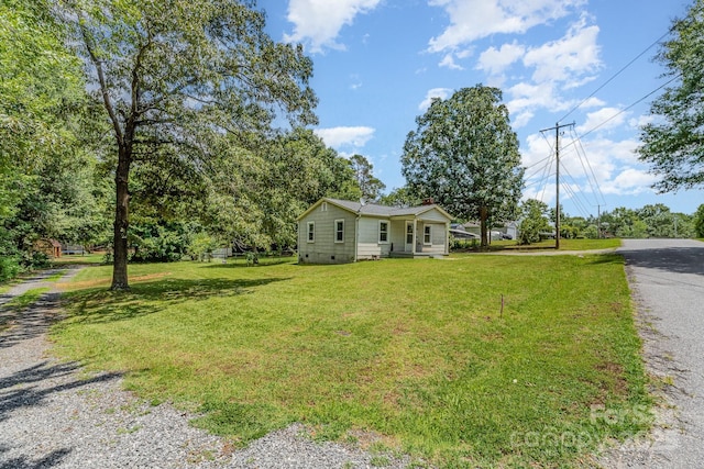 60 37th St NW, Hickory, NC 28601 - view of front of house featuring crawl space and a front lawn