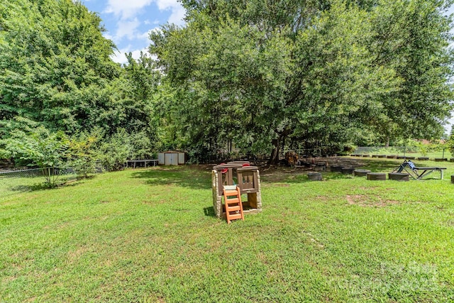 60 37th St NW, Hickory, NC 28601 - view of yard with a storage unit