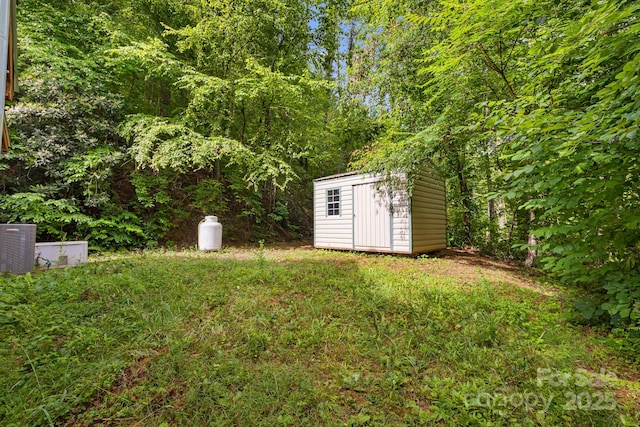 41 Waya Way, Whittier, NC 28789 - view of yard with a storage unit