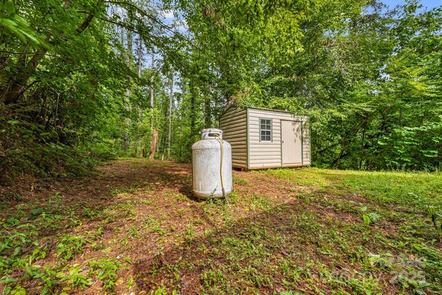 41 Waya Way, Whittier, NC 28789 - view of yard with a shed