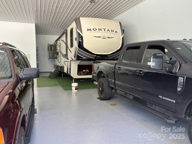 535 Lafayette Pl, Carthage, NC 28327 - view of garage