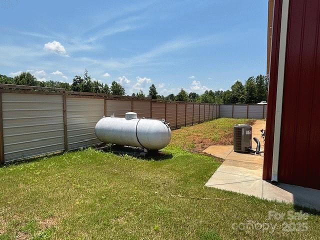 535 Lafayette Pl, Carthage, NC 28327 - view of fenced backyard