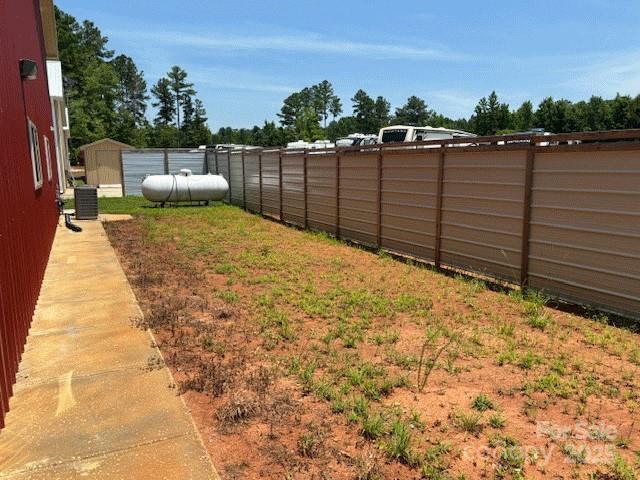 535 Lafayette Pl, Carthage, NC 28327 - view of yard