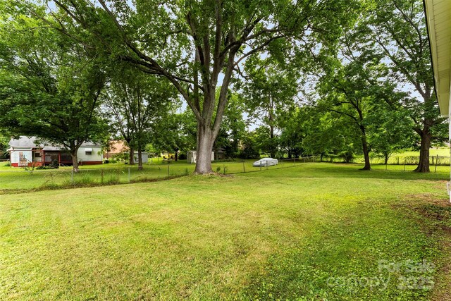 410 Gann St, Lowell, NC 28098 - view of yard