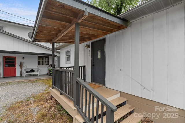 306 Forest Ave, Franklin, NC 28734 - entrance to property
