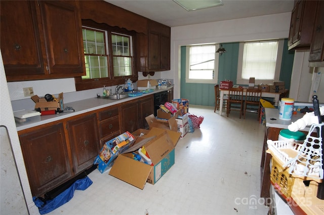 1400 Central Dr, Kannapolis, NC 28083 - kitchen with light floors and light countertops