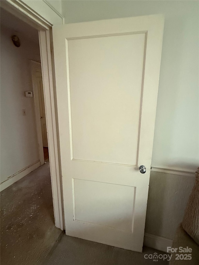 1400 Central Dr, Kannapolis, NC 28083 - detailed view of concrete flooring