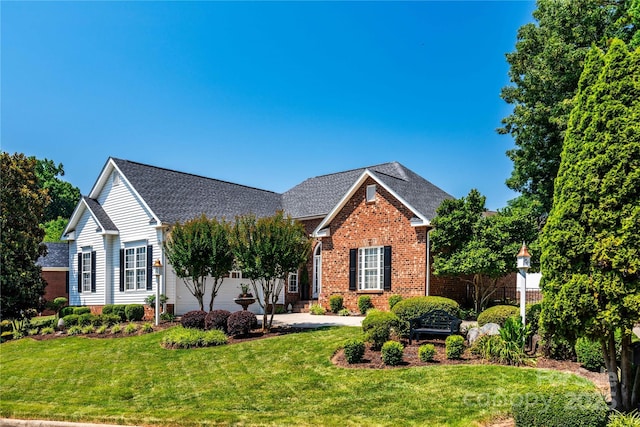 2218 Wednesbury Ct, Kannapolis, NC 28083 - traditional-style home with brick siding and roof with shingles