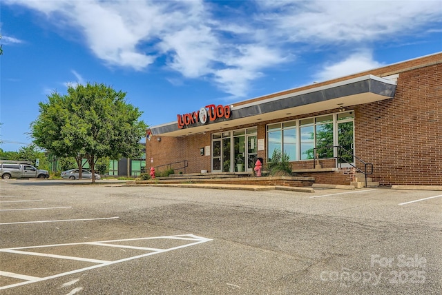 1727 Evergreen Dr, Charlotte, NC 28208 - view of property with uncovered parking