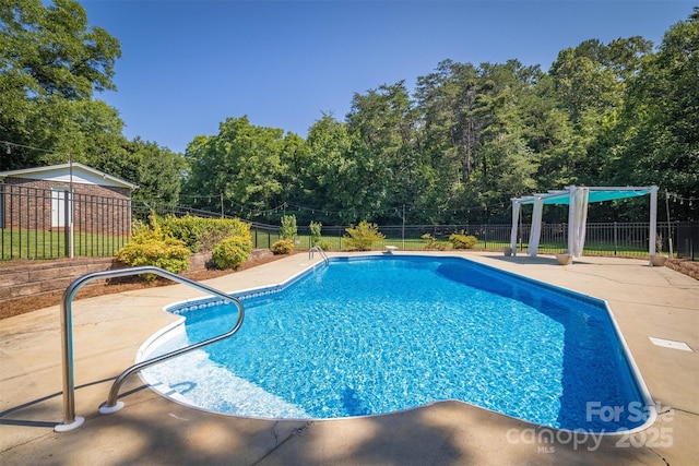 207 Valdese Dr, Morganton, NC 28655 - view of pool featuring a patio area and a fenced backyard