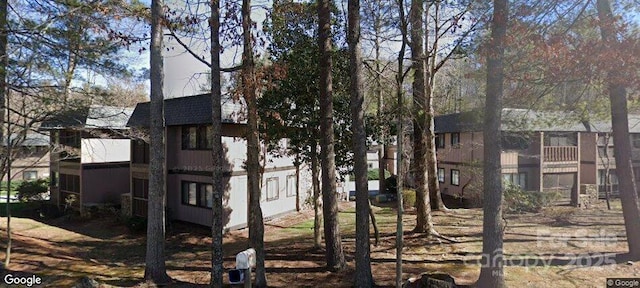 11 Lake Dr Unit B-1, Hendersonville, NC 28739 - view of side of home