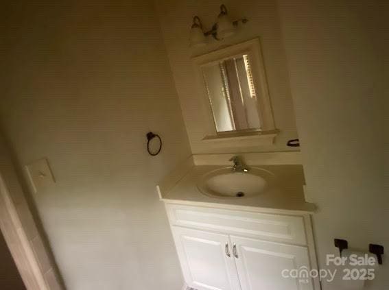104 Edison St, Kings Mountain, NC 28086 - bathroom with vanity
