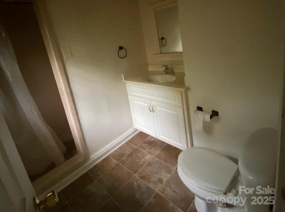 104 Edison St, Kings Mountain, NC 28086 - full bath with vanity and a shower with shower curtain