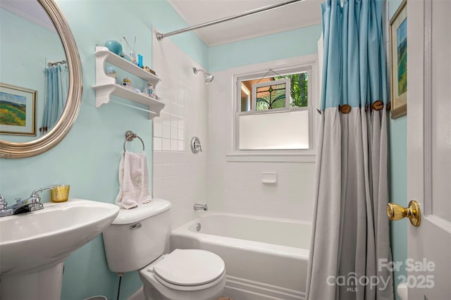 85 Red Bird Rd, Tryon, NC 28782 - bathroom featuring shower / tub combo and toilet