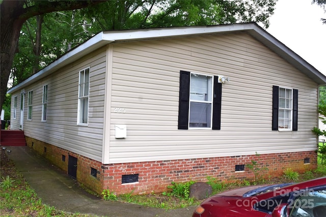 225 Emmett St, Rock Hill, SC 29730 - view of side of home featuring crawl space