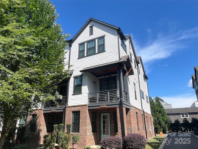 4201 Spencer Towns Ln, Charlotte, NC 28205 - photo 1