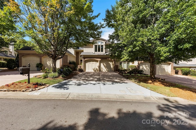 8934 Challis Hill Ln, Charlotte, NC 28226 - photo 3
