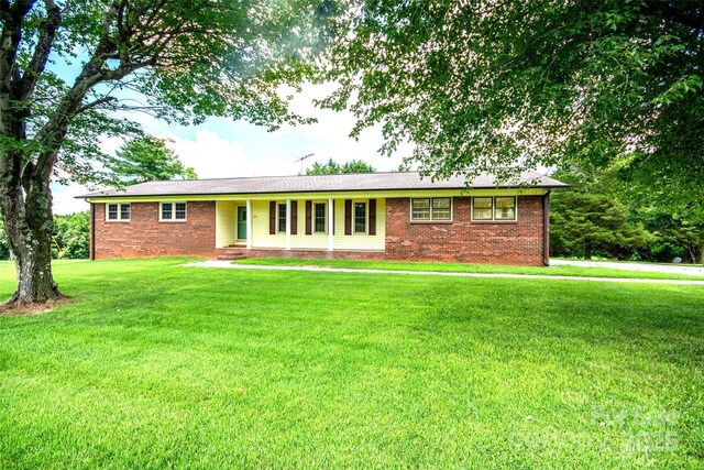 224 Mountain View Rd, Statesville, NC 28625 - single story home featuring brick siding and a front yard