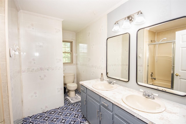 224 Mountain View Rd, Statesville, NC 28625 - bathroom featuring double vanity, crown molding, and shower / tub combination