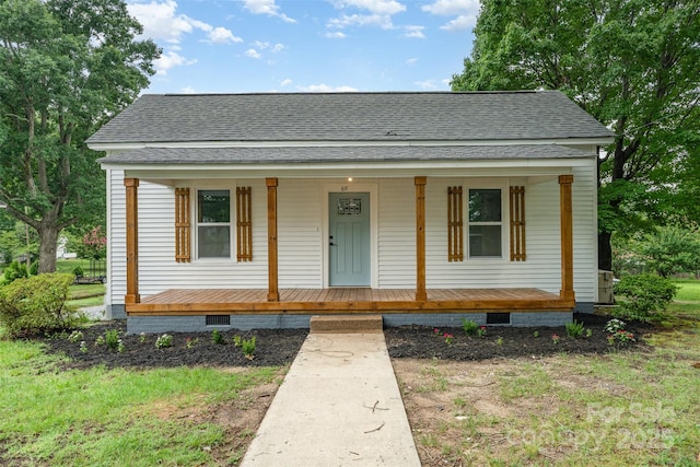 617 N Juniper Ave, Kannapolis, NC 28081 - bungalow-style house with crawl space, a shingled roof, and a porch