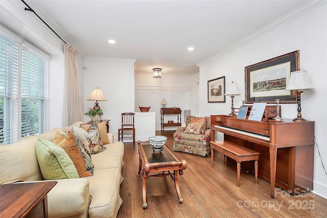 427 Lansdowne Rd, Charlotte, NC 28270 - living area with light wood-style flooring, crown molding, and recessed lighting