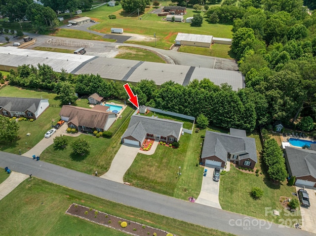 515 E Carpenter St, Maiden, NC 28650 - drone / aerial view of a pool